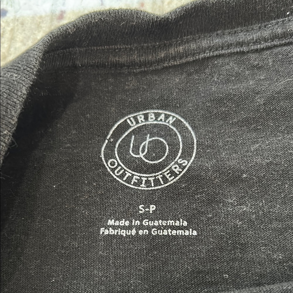Urban Outfitters Black Cropped Tee - Picture 3 of 3